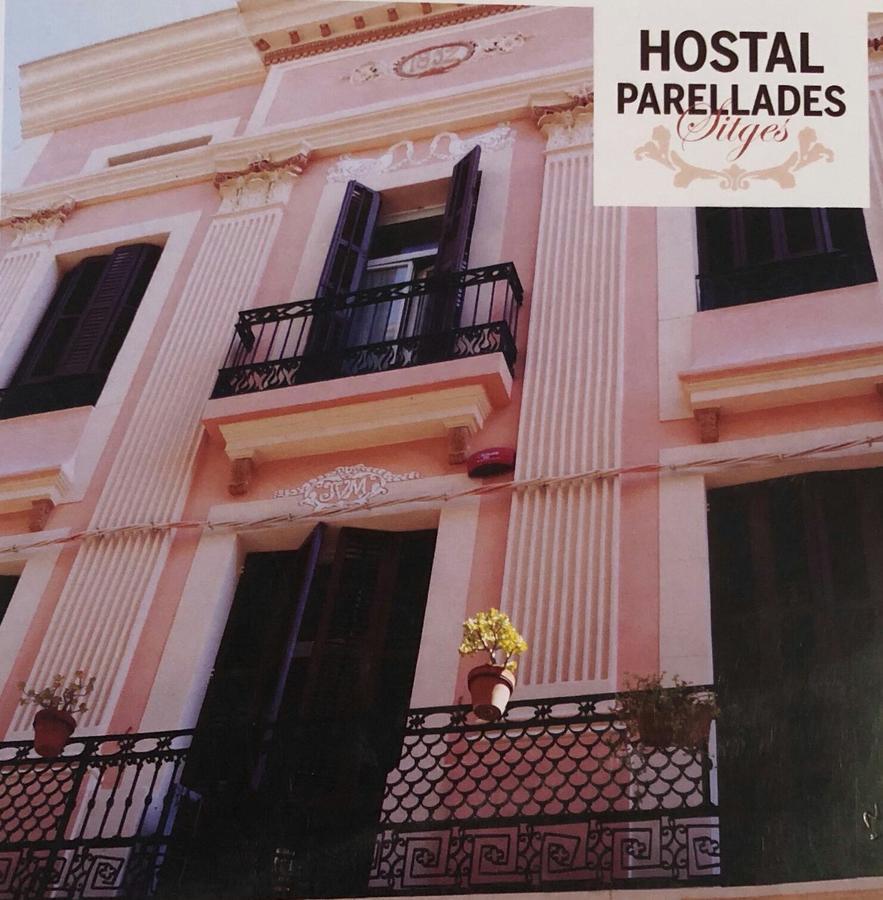 Hostal Parellades Sitges Exterior photo